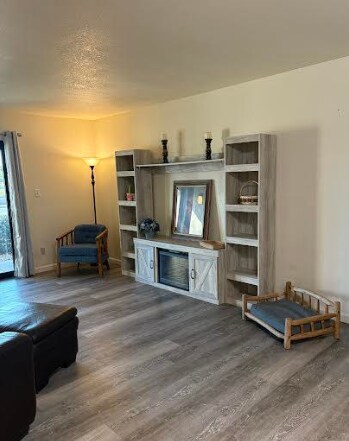 Photo - 1920 W Lindner Ave Unidad 108