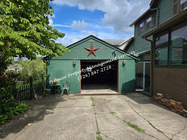 216 S 13th St