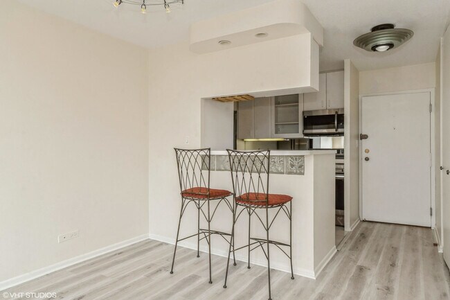 Photo - 1313 N Ritchie Ct Unit 2403