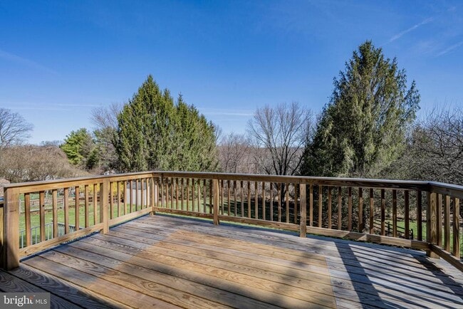 Photo - 2402 Raintree Ave