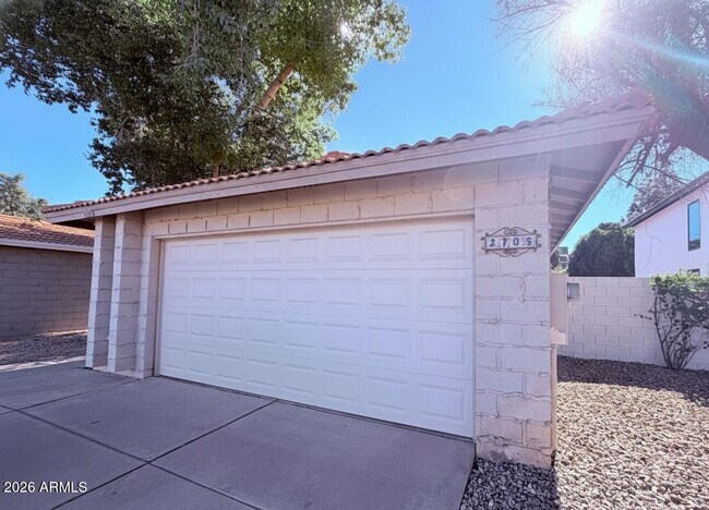 Photo - 2705 W Estrella Dr