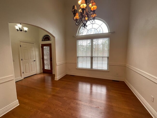 Photo - Spacious 4 Bedroom 2 bathroom House in Bella Vista READY FOR RENT *LIMITED OFFER