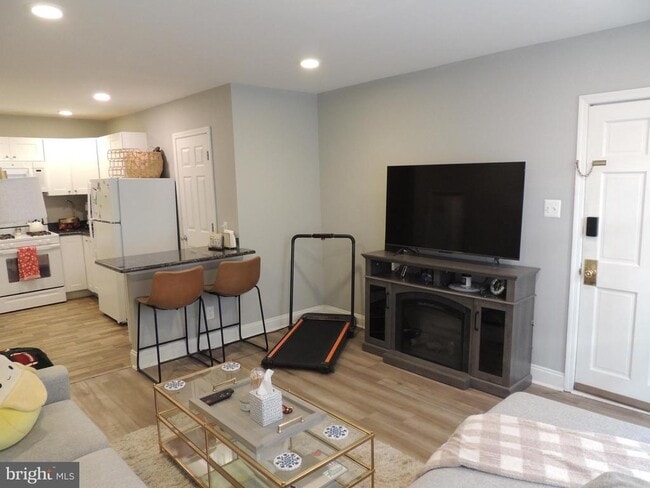 Photo - 17 S Walnut St