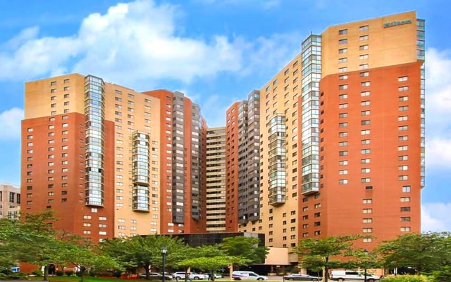 Building Photo - Luxurious 2 Bed 2 Bath Penthouse In Alta V...