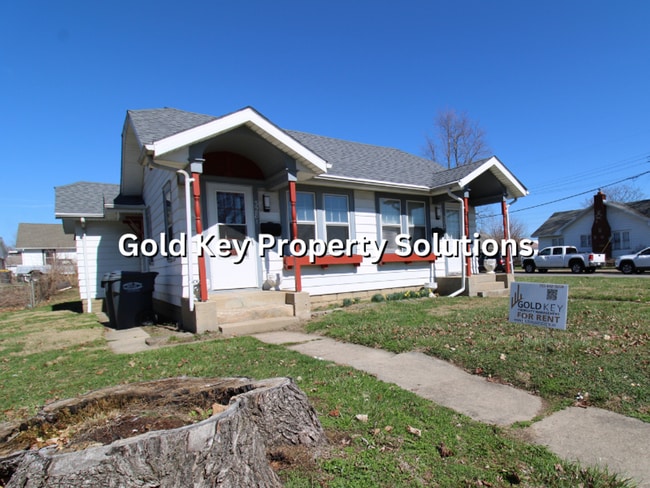 Building Photo - 328-330 E 31st Street Unit 328 E 31st Street