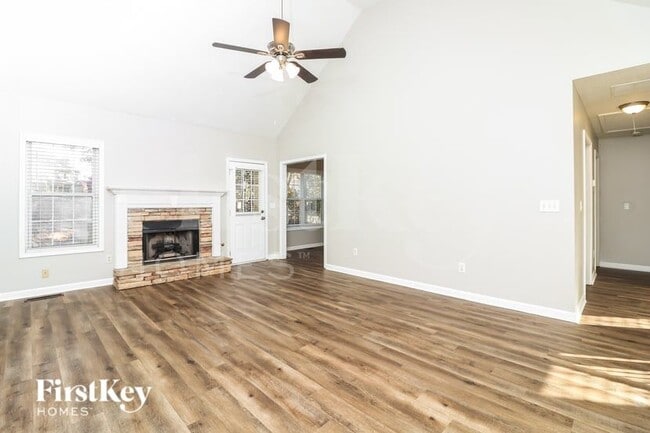 Photo - 5940 Seven Oaks Dr