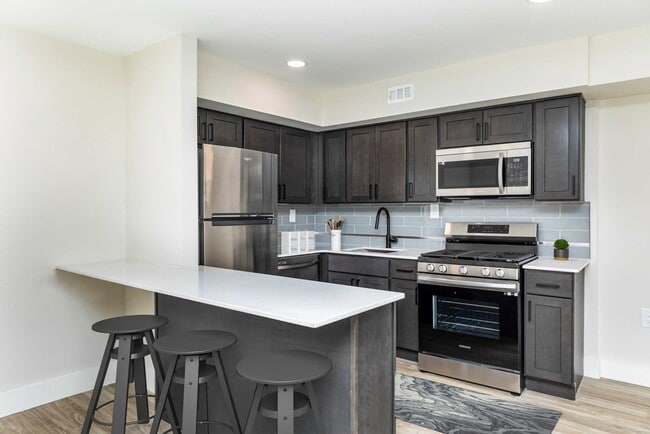 Photo - Lakeview Terrace