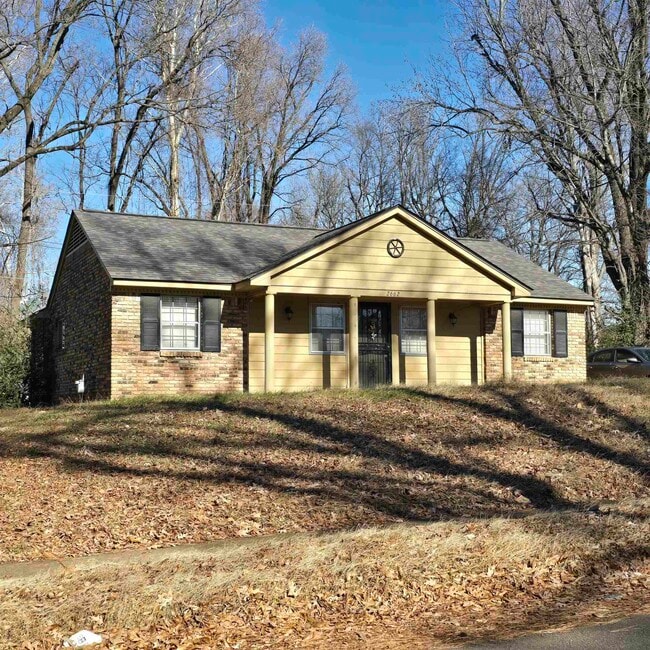 Building Photo - 2662 Orman Ave