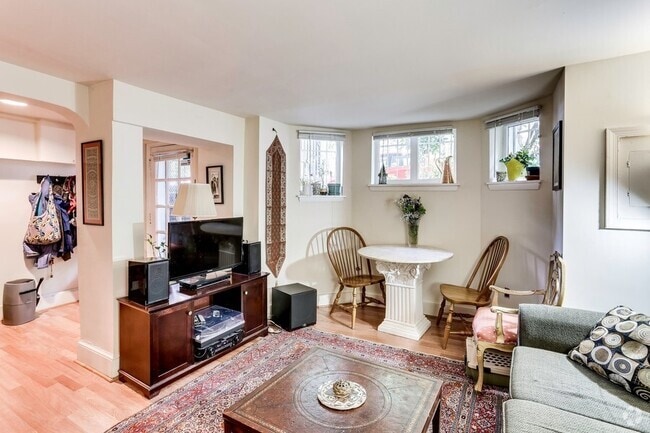 Building Photo - 1726 Willard St NW Rental