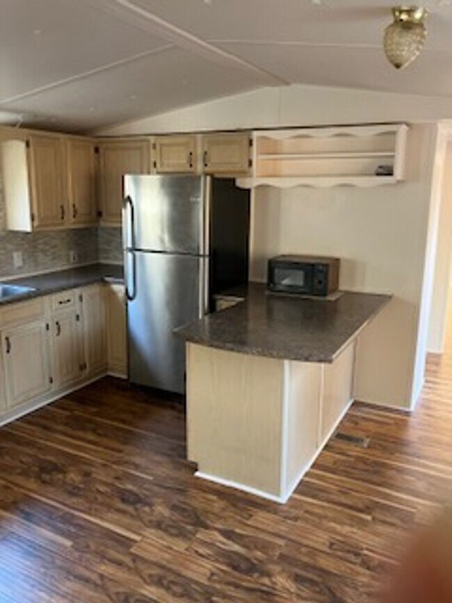 Recently Renovated 2 Bed in Newfound Rental House Rental in Leicester