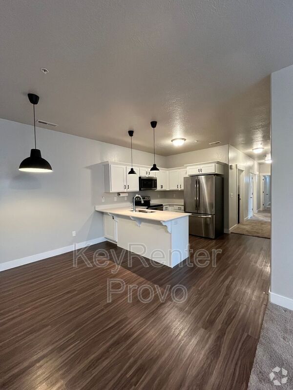 Building Photo - 586 N 360 W Rental
