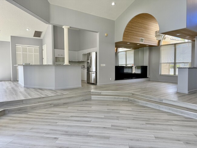 Photo - 400 Corsair Dr