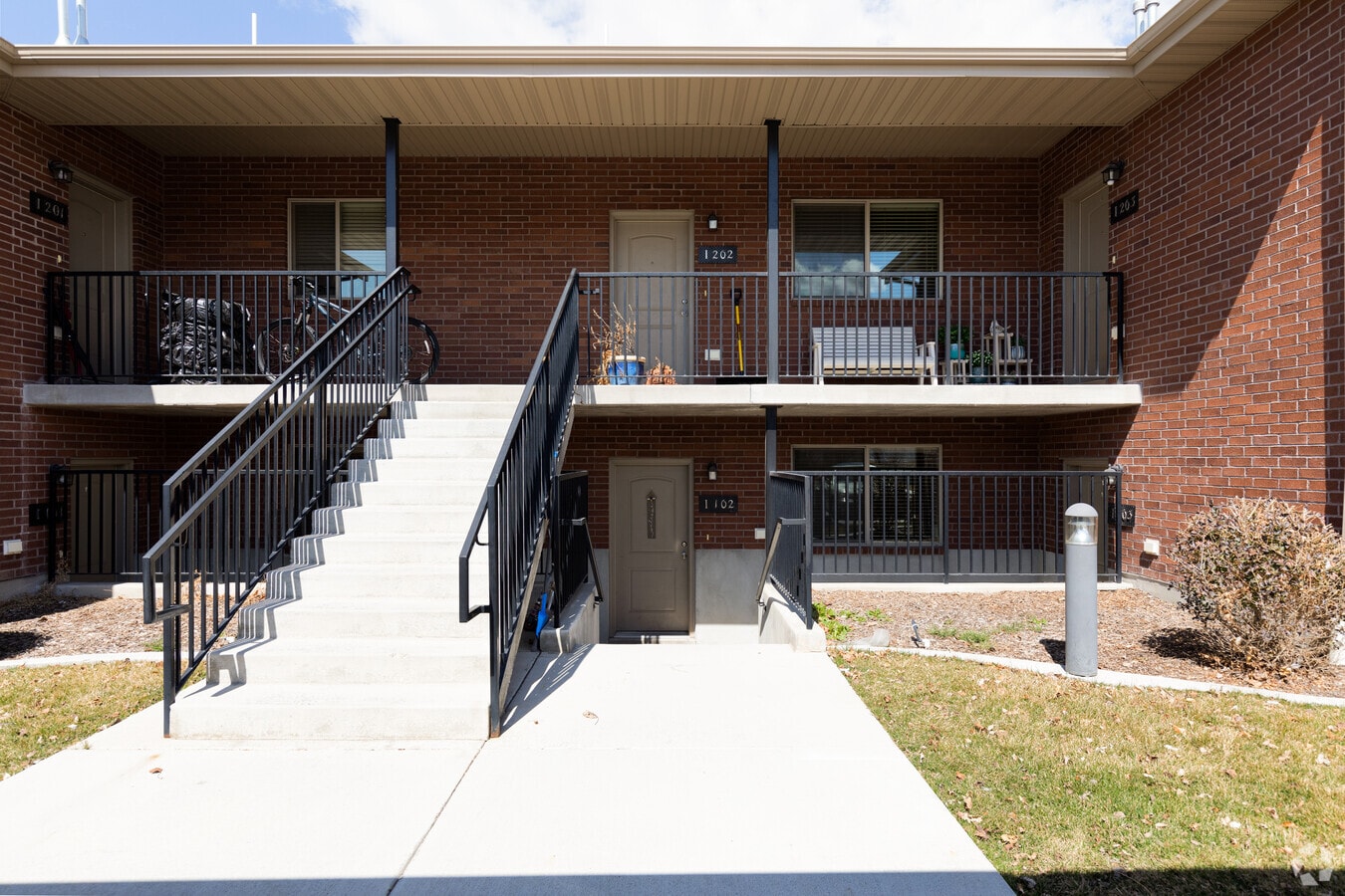 Photo - Maple Grove Apts