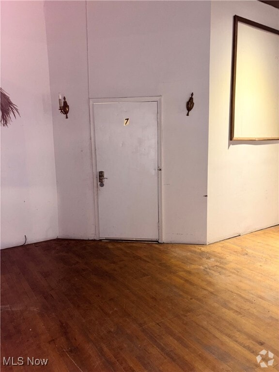 Building Photo - 1066 E 62nd St Unit 7 Rental