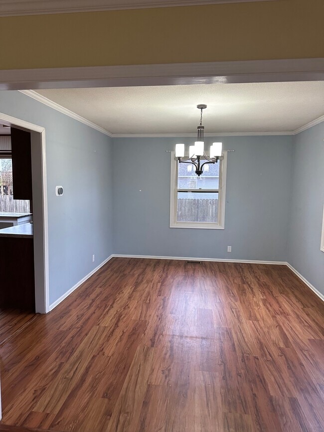 Photo - 776 Meadowbrook Ave