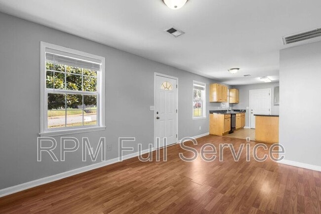 Photo - 712 Myrtle St