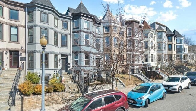 Photo - 18 T St NE