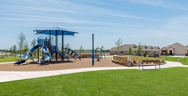 Photo - 501 Merriam Dr