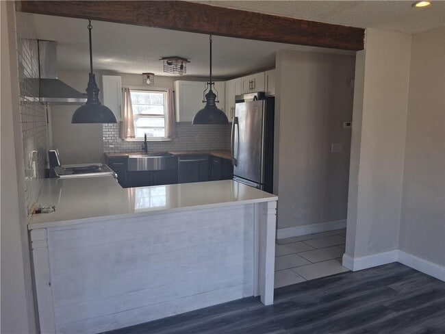 Photo - 124 Prentice Ave