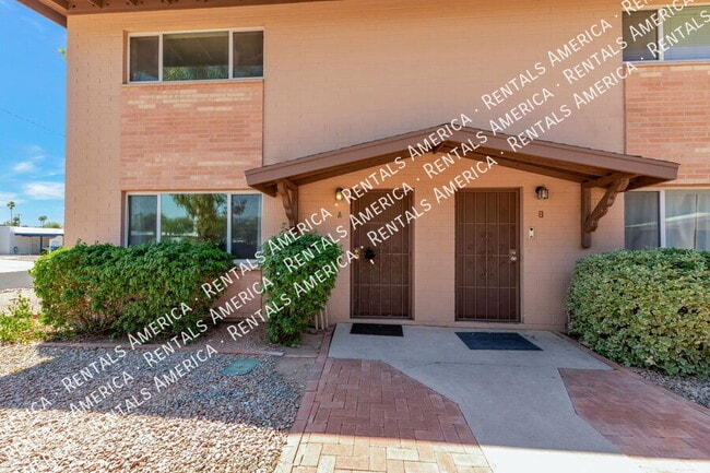 Building Photo - 935 N Venice Ave Rental