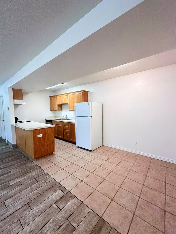 Photo - 1675 W 100 N