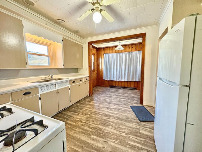 Photo - 2710 Milburn Blvd