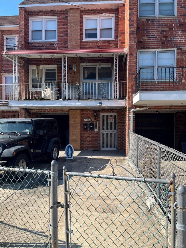 Building Photo - 91-04 75th St Unit 1