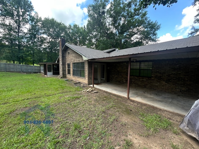 Photo - 104 Pinewood Ct