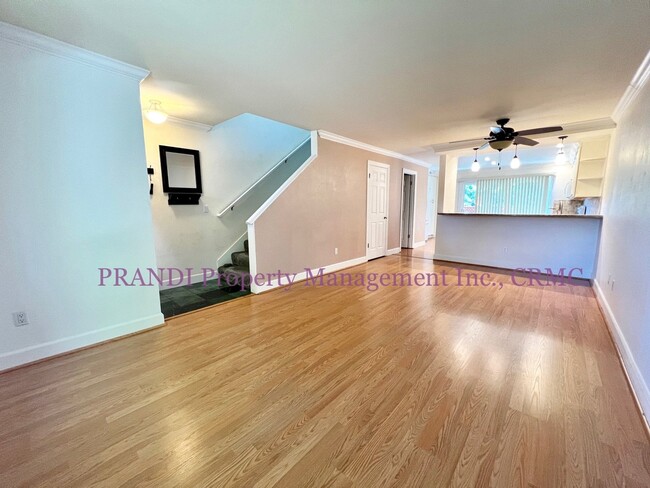 Photo - Delightful End Unit Townhome with Washer/D... Unit D1