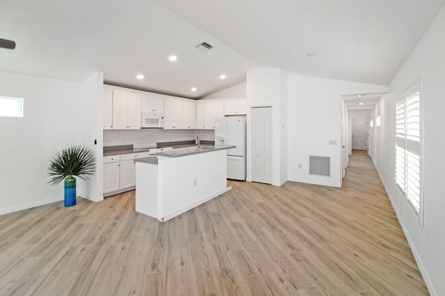 Photo - Grand Palm Annual Home for Rent