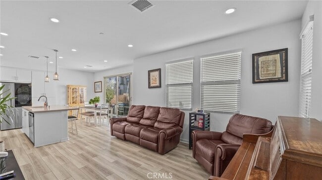 Photo - 16282 Meadowhouse Ave