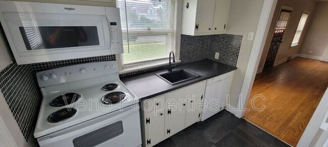 Photo - 186 Winthrop Ave