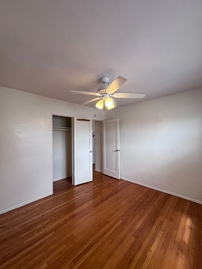 Building Photo - 4720-34 Wilson Ave Unit 4726