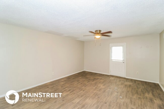 Photo - 3883 Winwood Dr