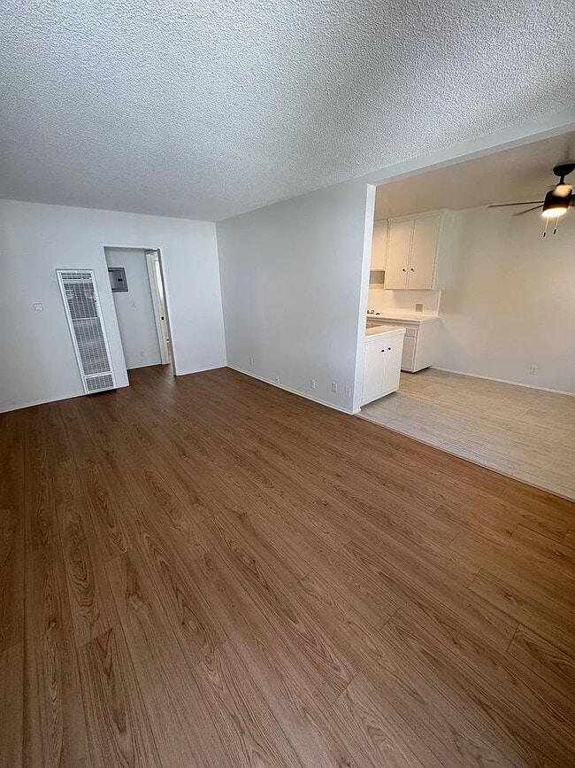 Photo - 438 Thomas St