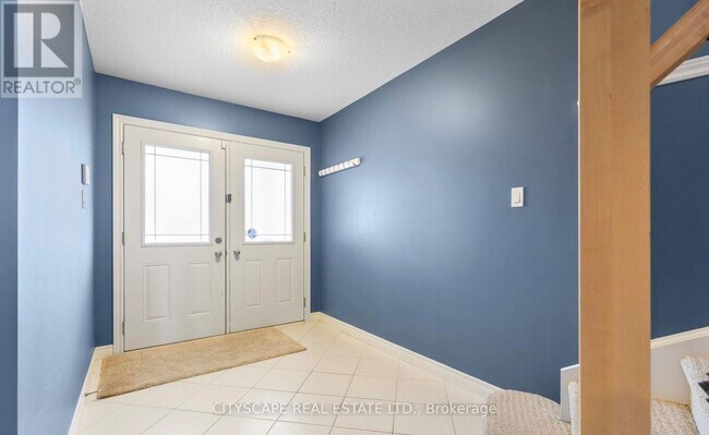 Photo - 1831 Reilly Walk
