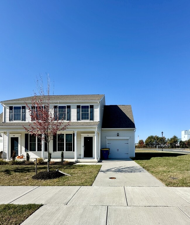 Photo - 710 Ruth Way