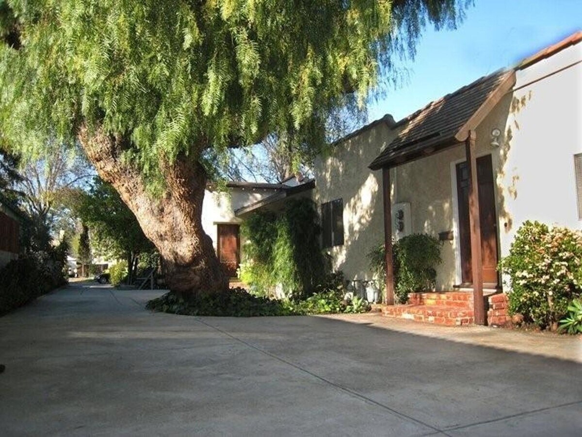 Photo - 11734 La Maida