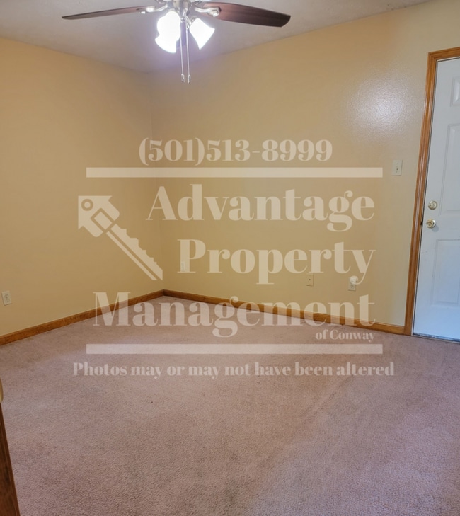 Photo - 107 B S Baridon St