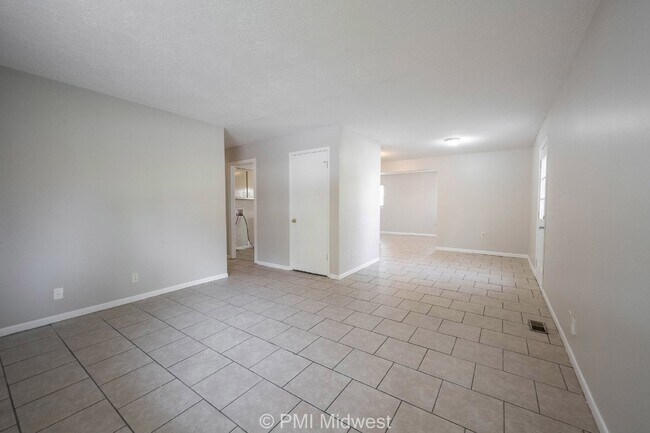 Photo - 3202 Wellington Ave