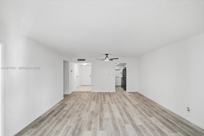 Photo - 6101 N Falls Cir Dr Unit A309