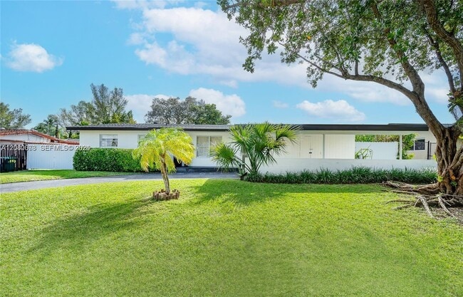 Building Photo - 8810 SW 43rd Terrace