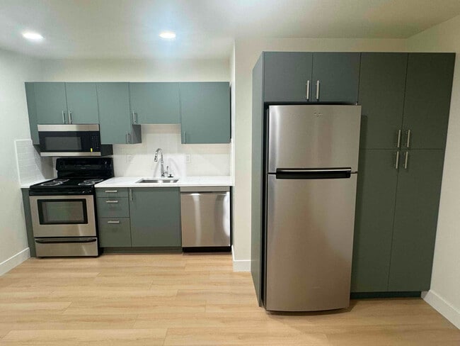 Photo - 887 N 1500 W