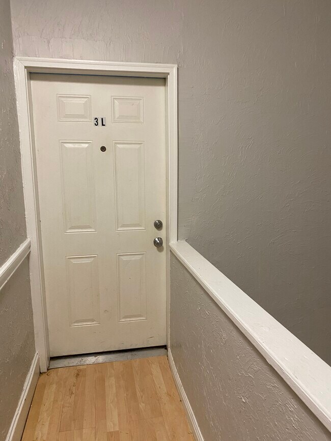 Photo - 98 Woodledge St Unidad 3L