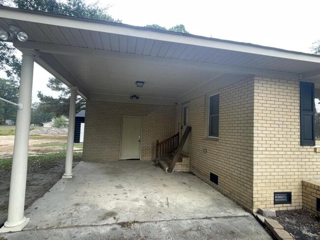 Photo - 305 Gough St