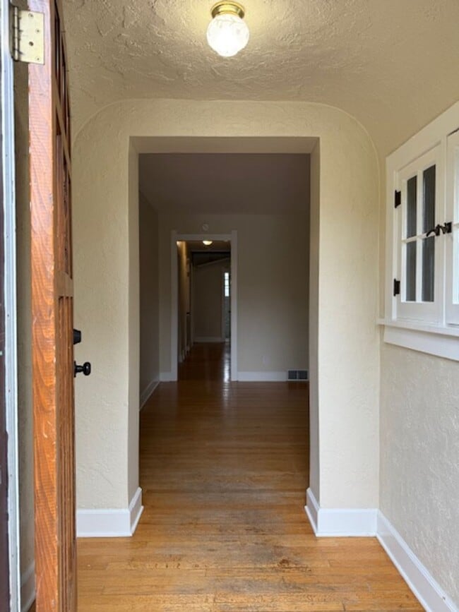 Photo - House For Lease