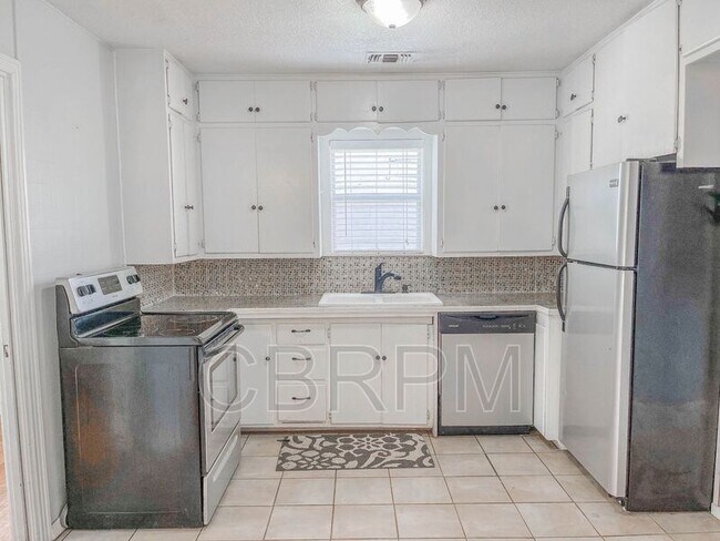 Photo - 3418 26th St