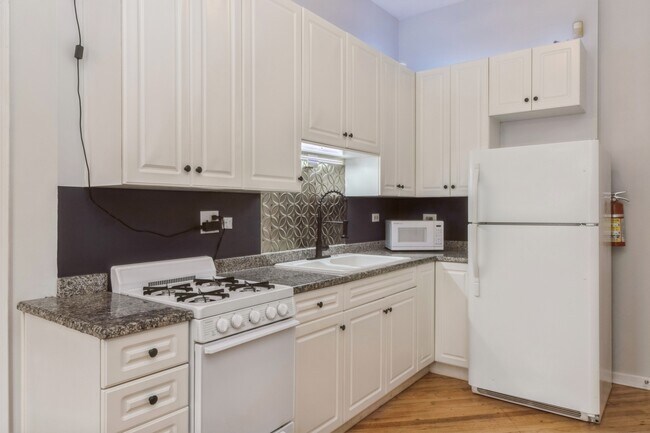 Photo - 1416 W Huron St