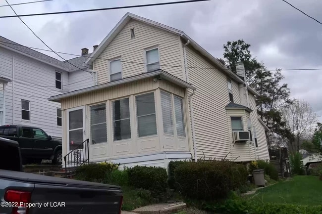 Building Photo - 37 Hurbane St