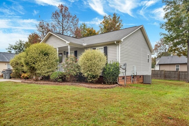 Photo - 2046 Samantha Dr